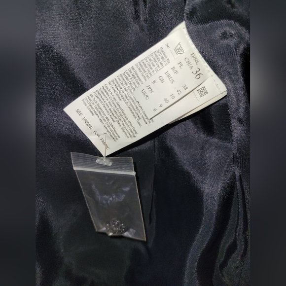 Beautiful Gerry Weber dark navy suit. Brand new tags attached. - Picture 7 of 8